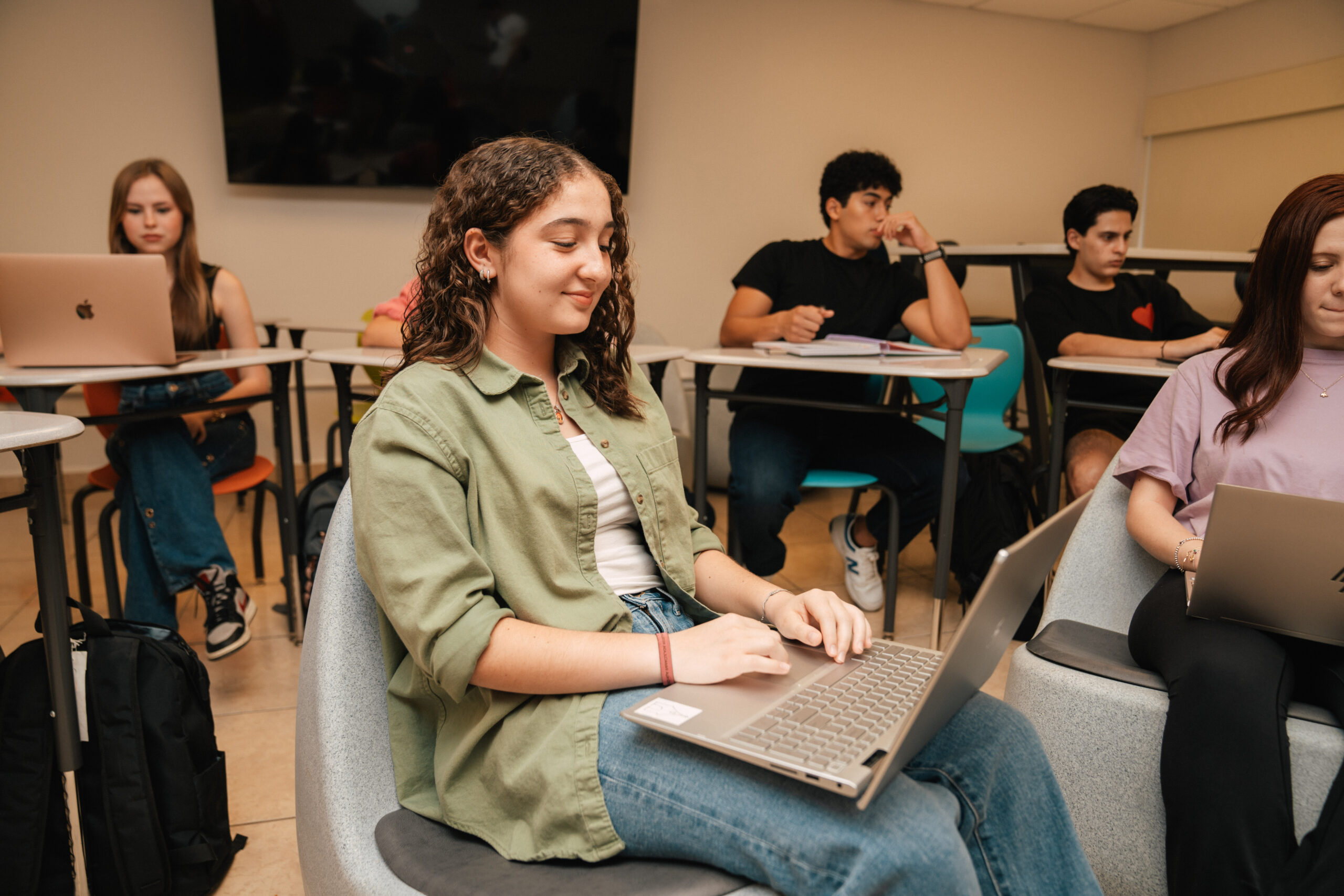 Cursos Especiales y Estudios Dirigidos OT25
